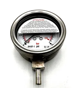 SWAGELOK PRESSURE GAUGE 0 TO 30 PSI  1/4 IN. NPT 316 SS