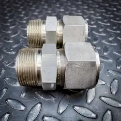2-PACK SWAGELOK STAINLESS STEEL CONNECTORS SS-2000-1-24, UNUSED