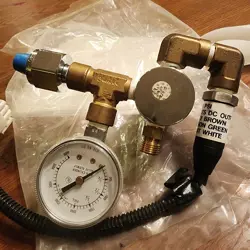 GAS PRESSURE REGULATOR