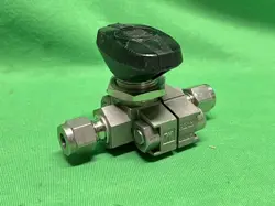 WHITEY SS-33VS4 1/4”