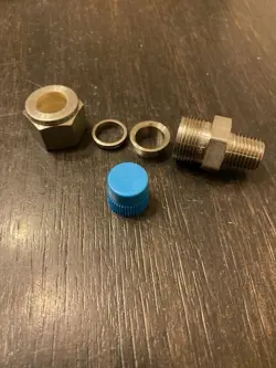 SWAGELOK SS-810-1-4 STAINLESS STEEL CONNECTOR 1/2”TUBE X 1/4”MNPT