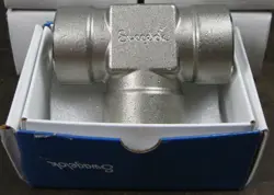 SWAGELOK 1” STAINLESS STEEL PIPE FITTING, TEE, 1 IN. FEMALE NPT PART #: SS-16-T