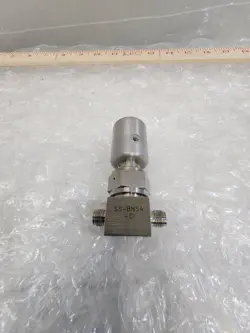 SWAGELOK SS-BNS4-C BELLOWS SEALED VALVE
