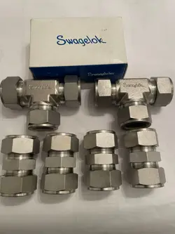 SWAGELOK 1