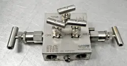 SWAGELOK SS-V5NBF8 SS 5-VALVE INSTRUMENT MANIFOLD