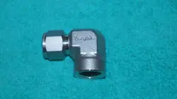 SWAGELOK FEMALE CONNECTOR ELBOW 1/2
