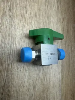 SWAGELOK 3/8