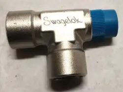 LOT OF 5 SWAGELOK SS-8-ST STREET TEE FITTING, 1/2
