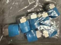 LOT OF 7 SWAGELOK STAINLESS STEEL PIPE PLUG, 1/2 IN. MALE NPT (SS-8-P)