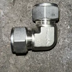 COMPRESSION ELBOW TUVK010/17