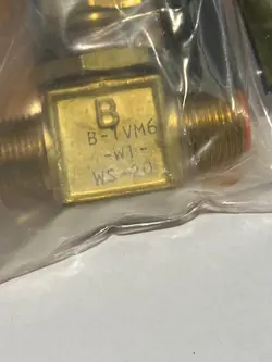 WHITEY SWAGELOK B-1VM6-W1-WS-20 BRASS INTEGRAL BONNET NEEDLE VALVE 3036 QTY1