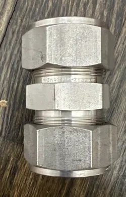 1 - SWAGELOK STAINLESS STEEL UNION FITTING,  1