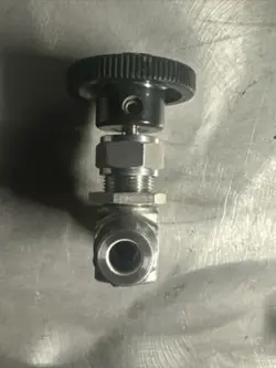 NEEDLE VALVE 3/8IN