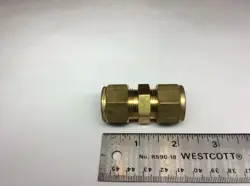 ONE (1) SWAGELOK BRASS 5/8