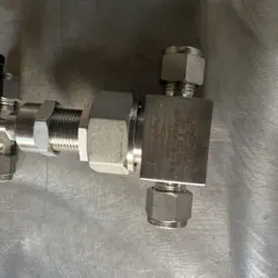 NEW SWAGELOK SS-6NBS6-G 316 STAINLESS STEEL 3/8 NEEDLE VALVE NEW????