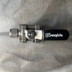 NEW SWAGELOK SS-62TS6 STAINLESS BALL VALVE