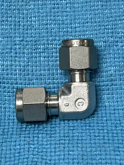 SS-400-9 STAINLESS