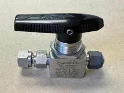 SWAGELOK SS-44S6 STAINLESS STEEL BALL VALVE  ACSJ, ITEM B