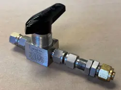 SWAGELOK SS-44S6 STAINLESS STEEL BALL VALVE  ACSJ, ITEM D