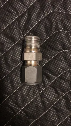 PARKER FERULOK FBU-8-SS MALE ADAPTOR (SWAGELOK SS-810-1-8 EQUIVALENT)