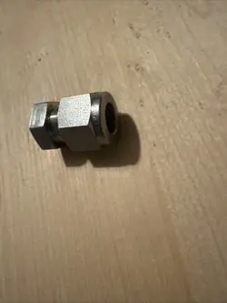 SWAGELOK S-600-C HYDRAULIC COMPRESSION FITTING CAP PLUG 3/8