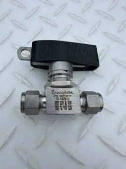 BALL VALVE 40 SERIES, SWAGELOK, LATCH LOCK, 3/8 TUBE, SS-43GS6-LL
