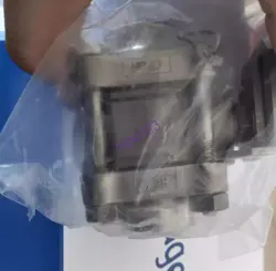 NEW SWAGELOK VALVE