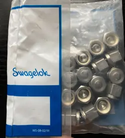 LOT OF 20 NEW SWAGELOK STAINLESS STEEL TUBE PLUG FITTING, 1/4