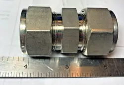 SWAGELOK SS-1210-6 STAINLESS STEEL TUBE UNION FITTING, 3/4