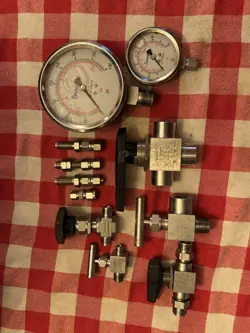 LOT OF 11 SWAGELOK SS VALVES, BULKHEADS & GAUGES USED