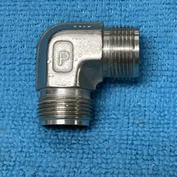 SWAGELOK ~ SS-810-9 ~ STAINLESS STEEL UNION ELBOW TUBE  (BODY ONLY)