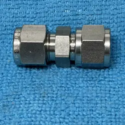 SWAGELOK ~ SS-600-6 ~ STRAIGHT UNION ADAPTER FITTING