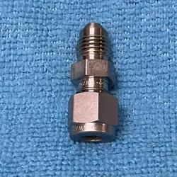 SWAGELOK ~ SS-400-6-4AN ~ STAINLESS STEEL TUBE FITTING