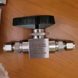 NEW - SWAGELOK SS-83TS4 STAINLESS STEEL HIGH PRESSURE BALL VALVE  - 1/4
