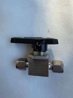 SS-43GS4 BALL VALVE