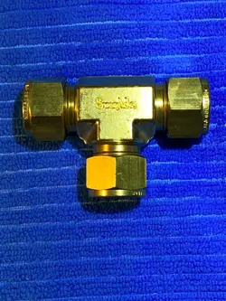 NEW BRASS SWAGELOK 5/8