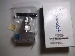 NEW IN BOX SWAGELOK NEEDLE VALVE SS-6HNRM8-F8 (292-1)