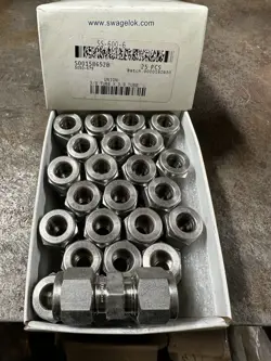 SWAGELOK SS-600-6 UNION, 3/8 IN. TUBE OD COMPRESSION FITTING BOX OF 25