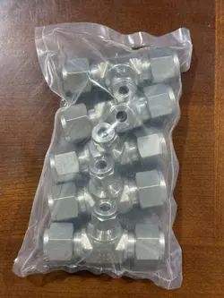 SWAGELOK TUBE FITTING REDUCING UNION TEE SS-810-3-8-4 - 1 LOT OF 5