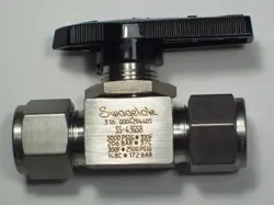 1- SWAGELOK STAINLESS STEEL 40G SERIES BALL VALVE, 1/2