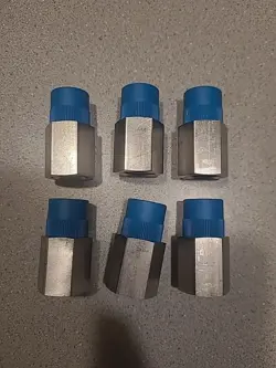 6.  NEW SS-8-VCR-7-8 SWAGELOK FEMALE NPT FITTING, 1/2 IN VCR X 1/2 IN FNPT