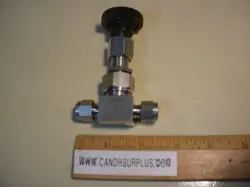 SWAGELOK SS-31RS4 STAINLESS VALVE 5000 PSI
