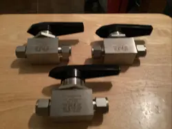 3 EACH  SWAGELOK SS-45S8 BALL VALVE 40 SERIES 2500 PSI, 1/2