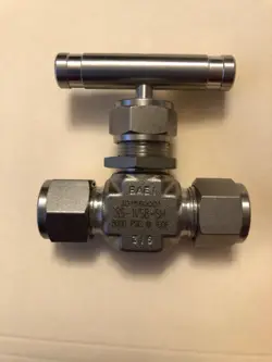 SWAGELOK SS-1VS8-SH 2-WAY 1/2