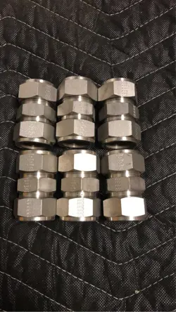 7/8” UNION SWAGELOK