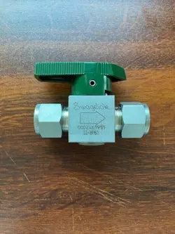 SWAGELOK SS-8P6T 1/2