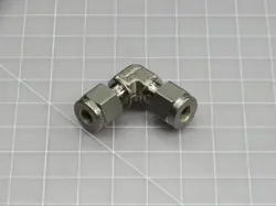SWAGELOK SS-400-9 STAINLESS STEEL TUBE FITTING UNION ELBOW T204310