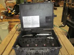 HEAD SWAGING TOOL