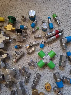 VALVES LOT OF