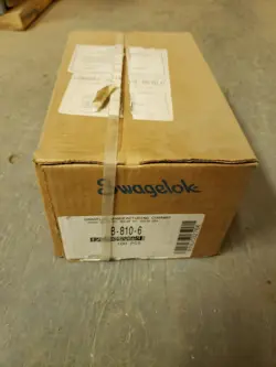 SWAGELOK B-810-6  BRASS TUBE FITTING, UNION, 1/2 IN. TUBE OD LOT OF 100 FITTINGS
